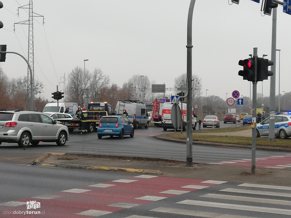 Toruń: kolizja przy Olimpijskiej/Olsztyńskiej