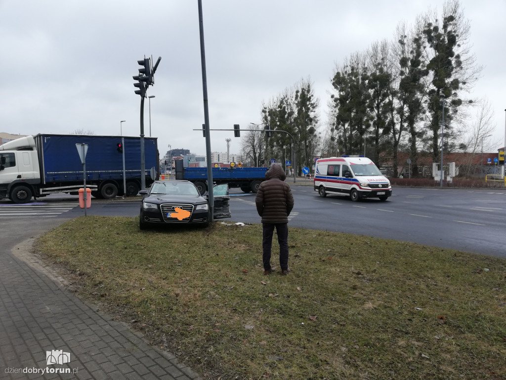 Toruń: poważna kolizja przy Szosie Chełmińskiej
