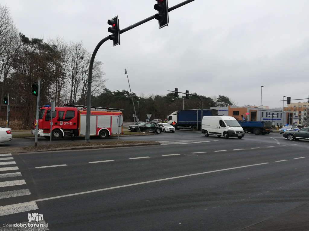 Toruń: poważna kolizja przy Szosie Chełmińskiej