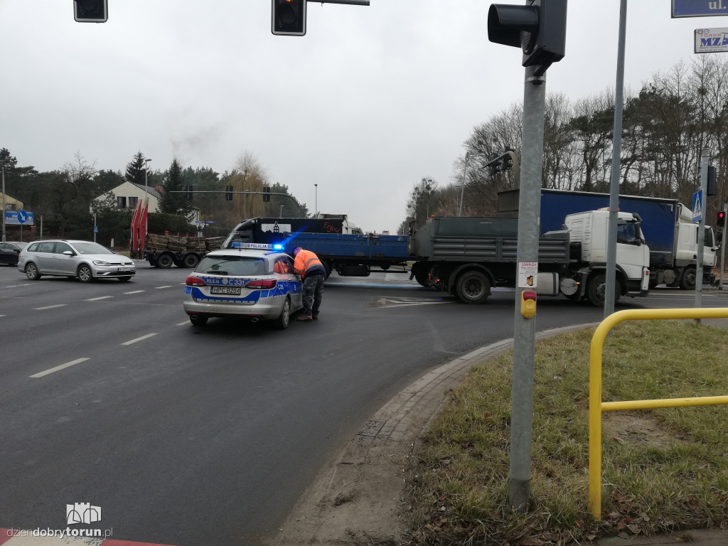 Toruń: poważna kolizja przy Szosie Chełmińskiej