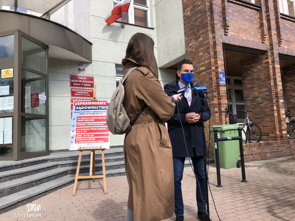Konferencja prasowa posła Arkadiusza Myrchy