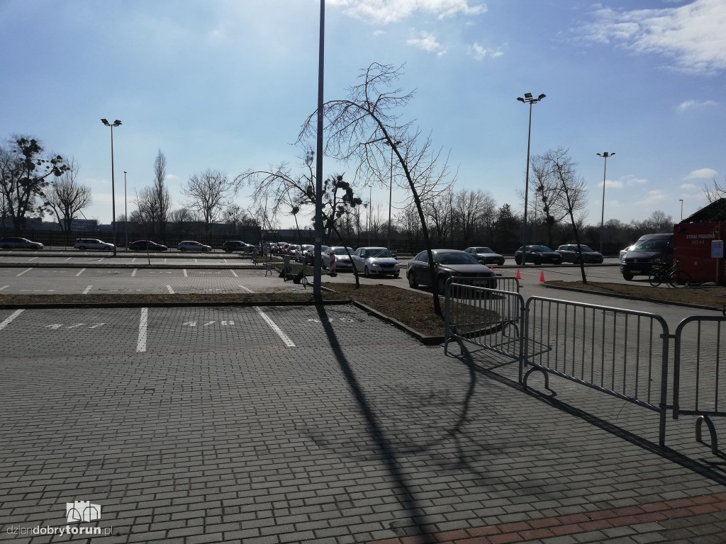 Torunianie masowo testują się na COVID-19