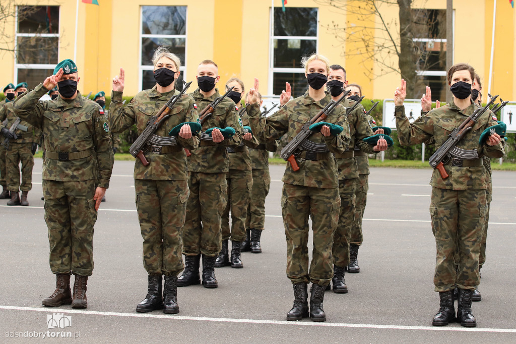 Uroczysta przysięga wojskowa służby przygotowawczej