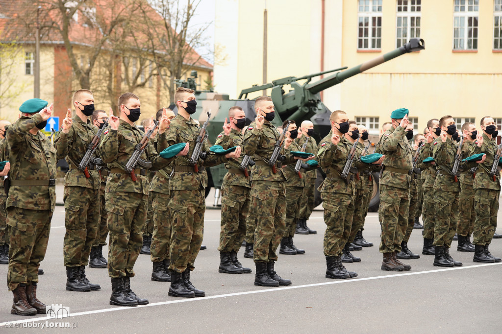 Uroczysta przysięga wojskowa służby przygotowawczej