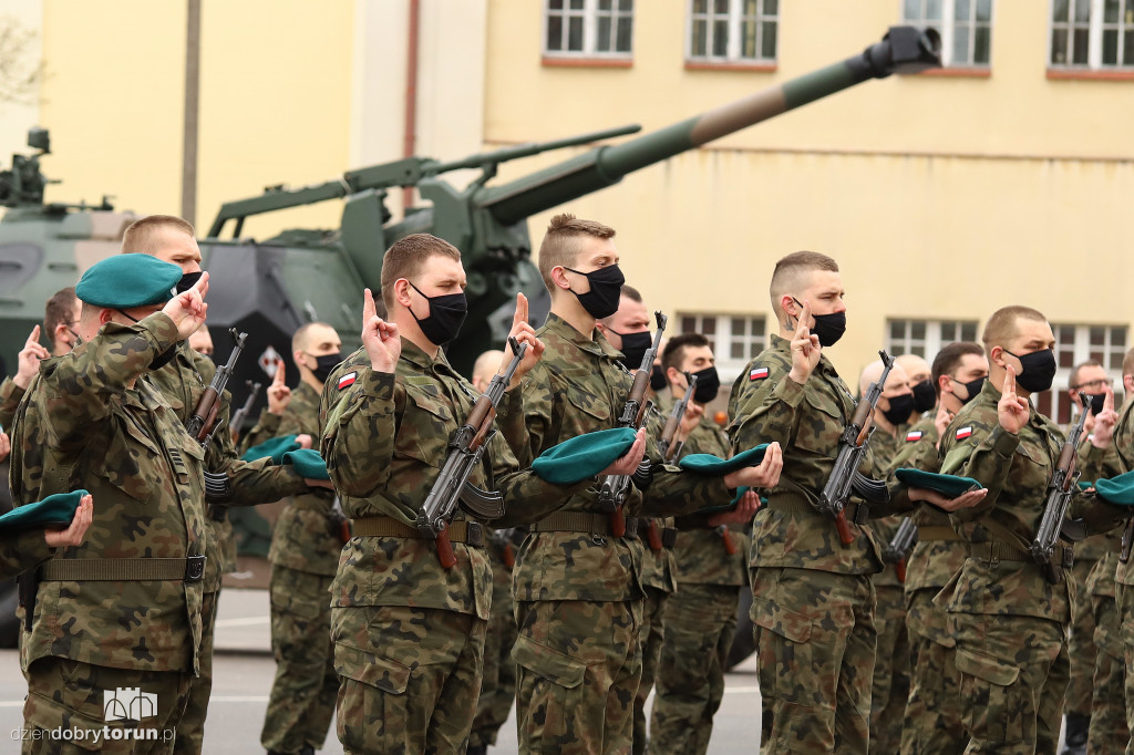 Uroczysta przysięga wojskowa służby przygotowawczej