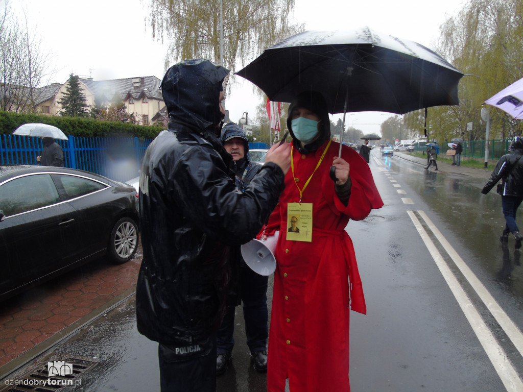 Toruń: Chryja pod Radiem Maryja