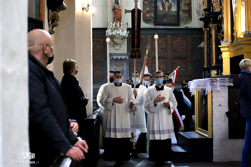 Toruń: msza św. w intencji ojczyzny