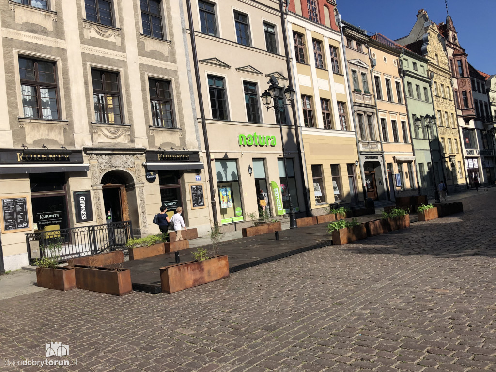 Ogródki restauracyjne na toruńskiej starówce