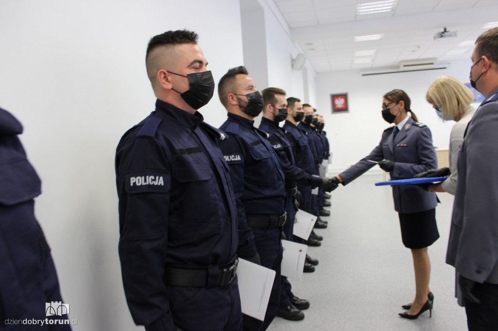 Toruń: uroczyste ślubowanie policjantów
