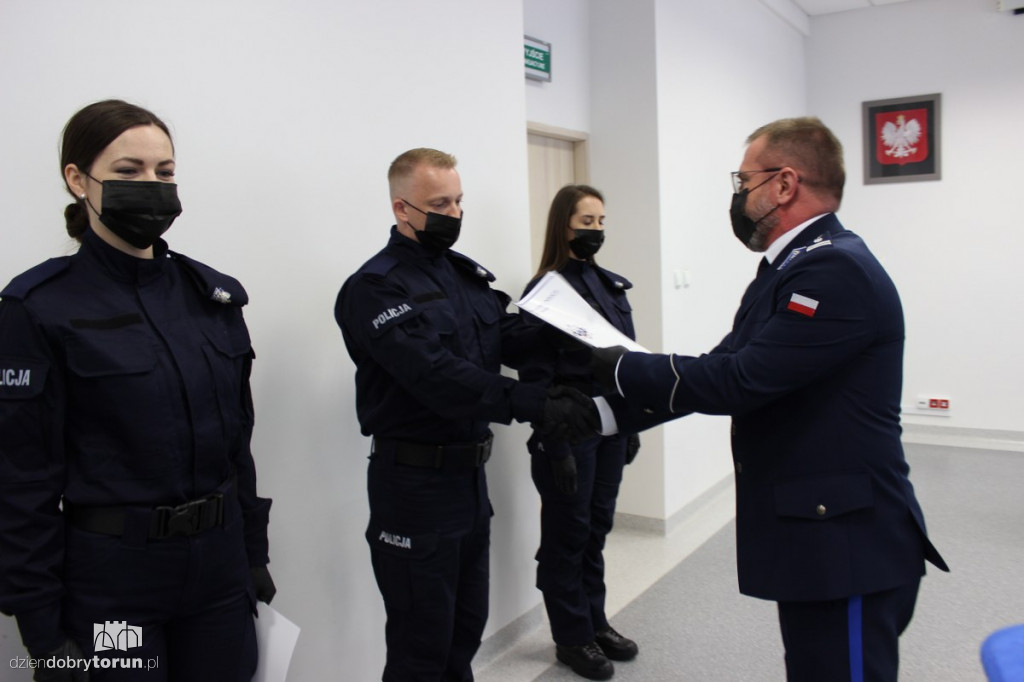 Toruń: uroczyste ślubowanie policjantów