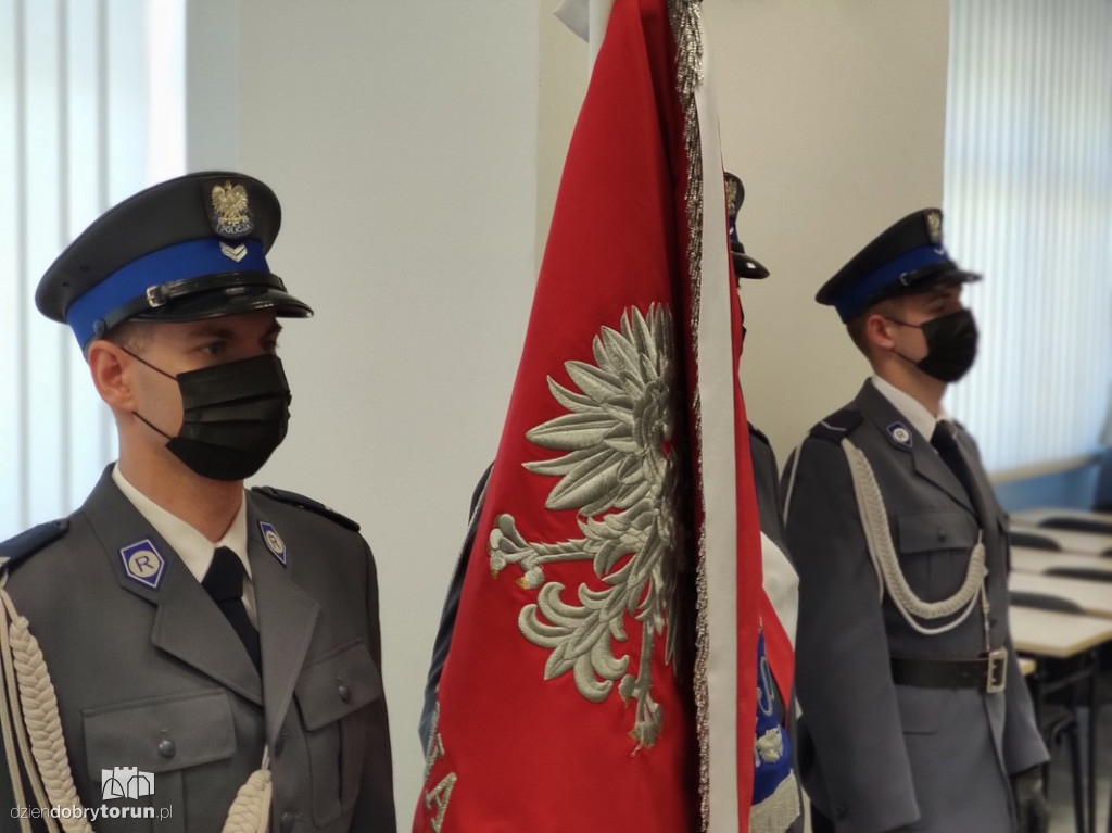 Toruń: uroczyste ślubowanie policjantów