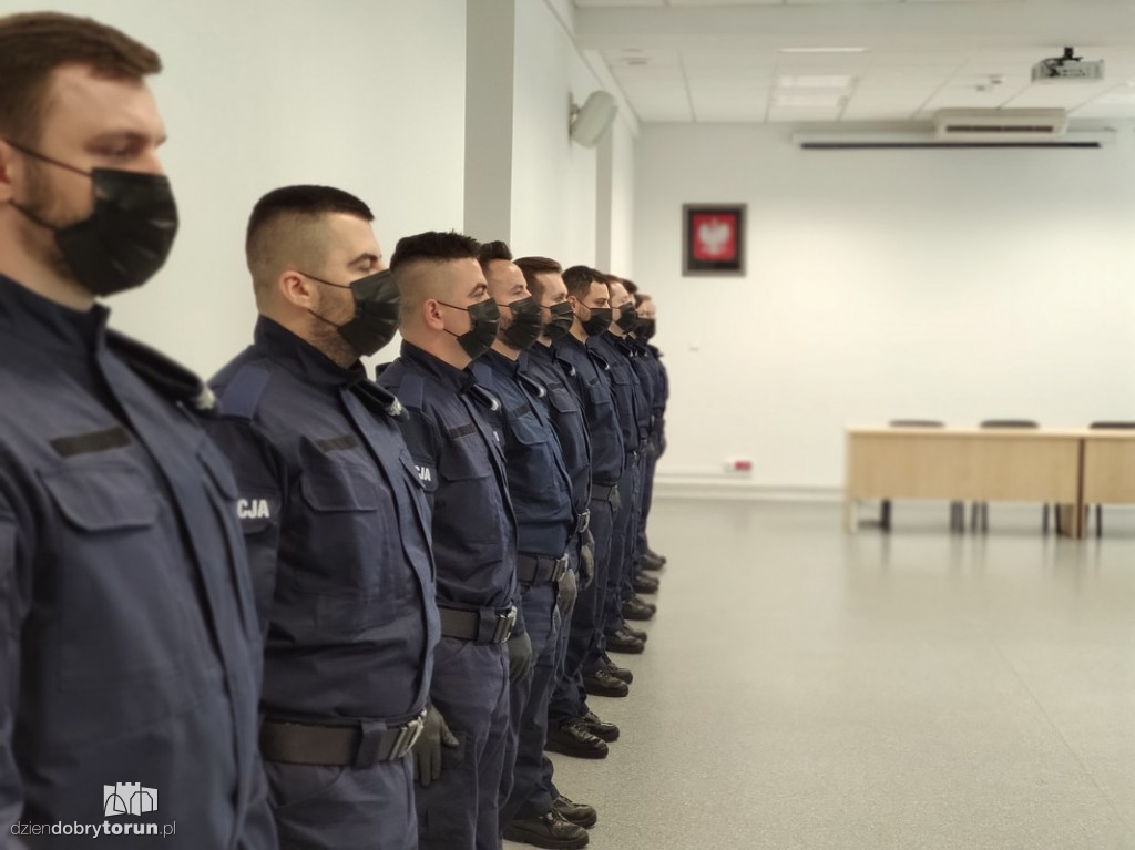 Toruń: uroczyste ślubowanie policjantów