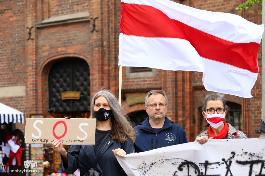 Toruń: minuta krzyku dla Białorusi