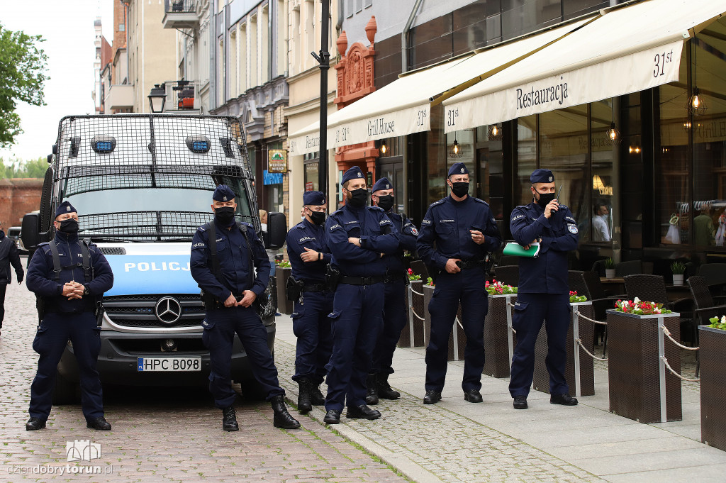 Toruń: minuta krzyku dla Białorusi