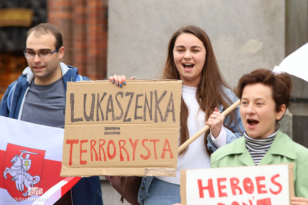 Toruń: minuta krzyku dla Białorusi