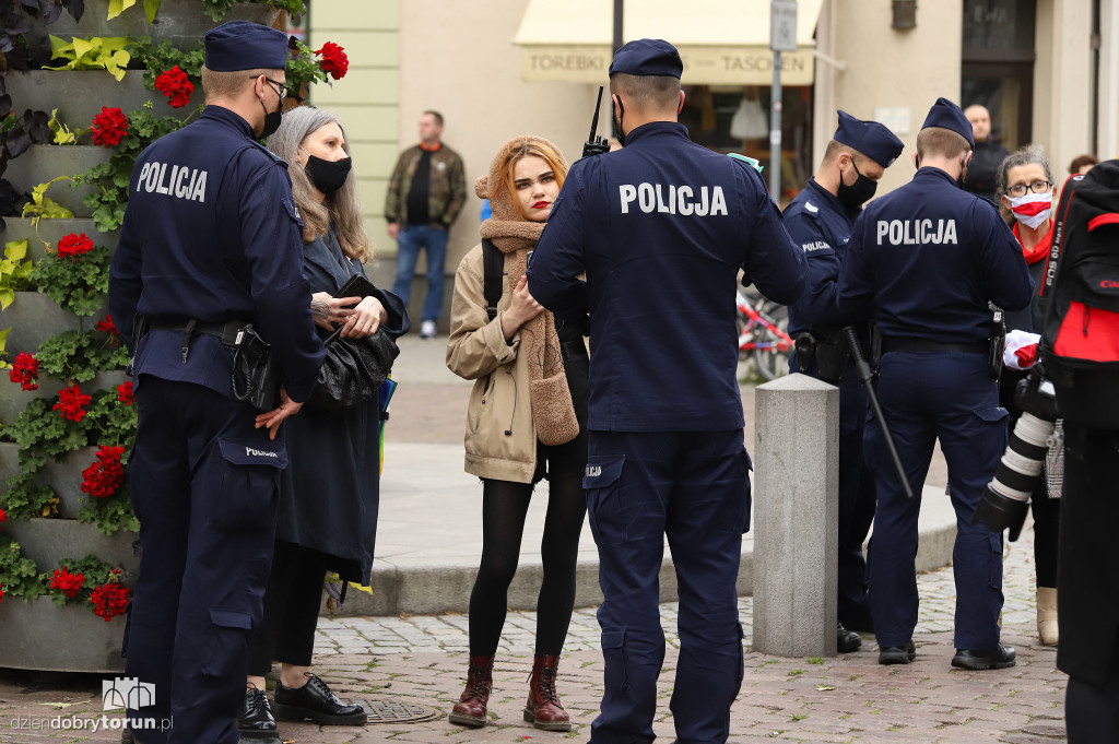Toruń: minuta krzyku dla Białorusi