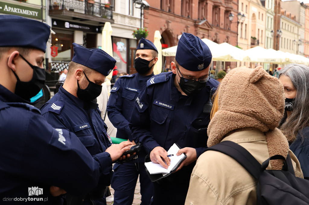 Toruń: minuta krzyku dla Białorusi