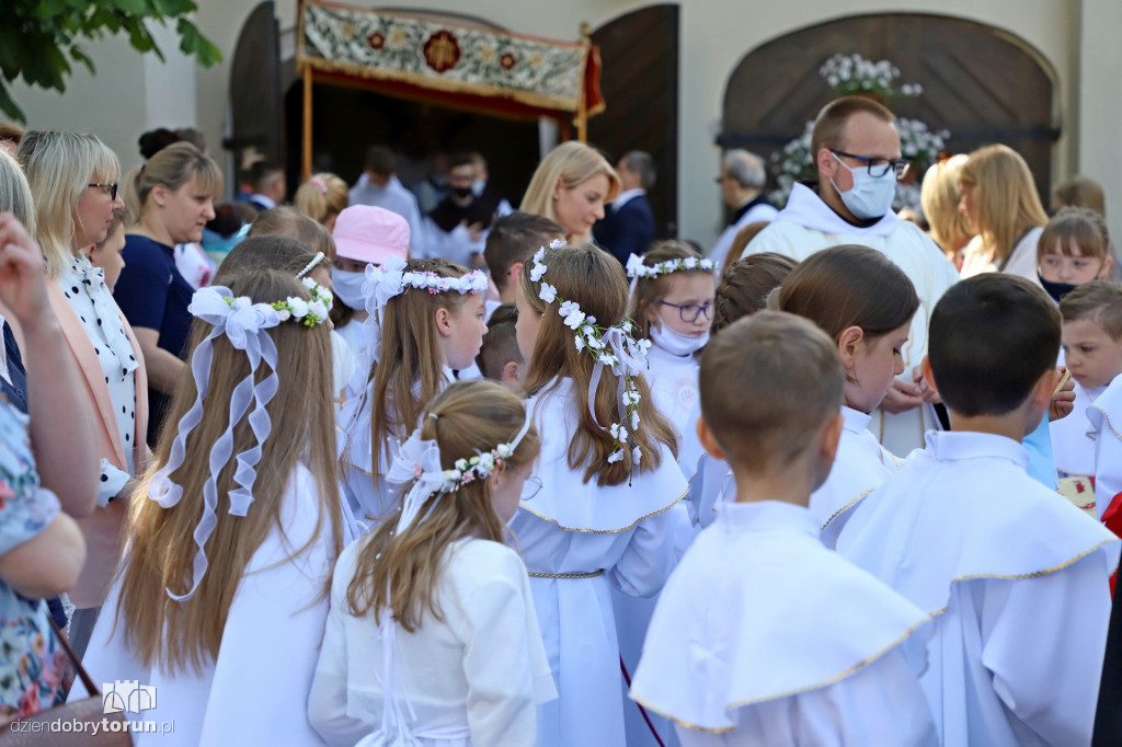 Toruń: procesja Bożego Ciała u franciszkanów