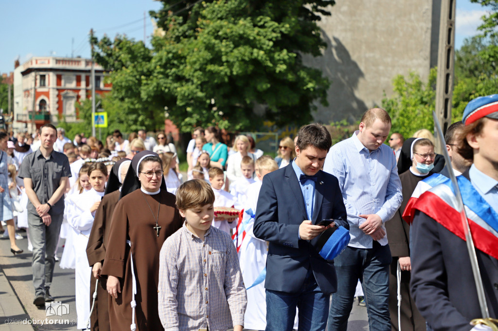 Toruń: procesja Bożego Ciała u franciszkanów