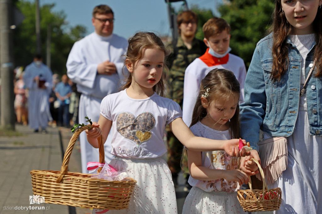 Toruń: procesja Bożego Ciała u franciszkanów