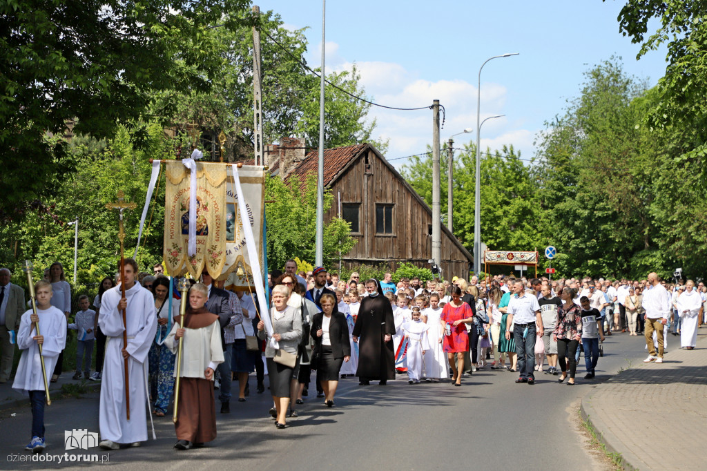 Toruń: procesja Bożego Ciała u franciszkanów