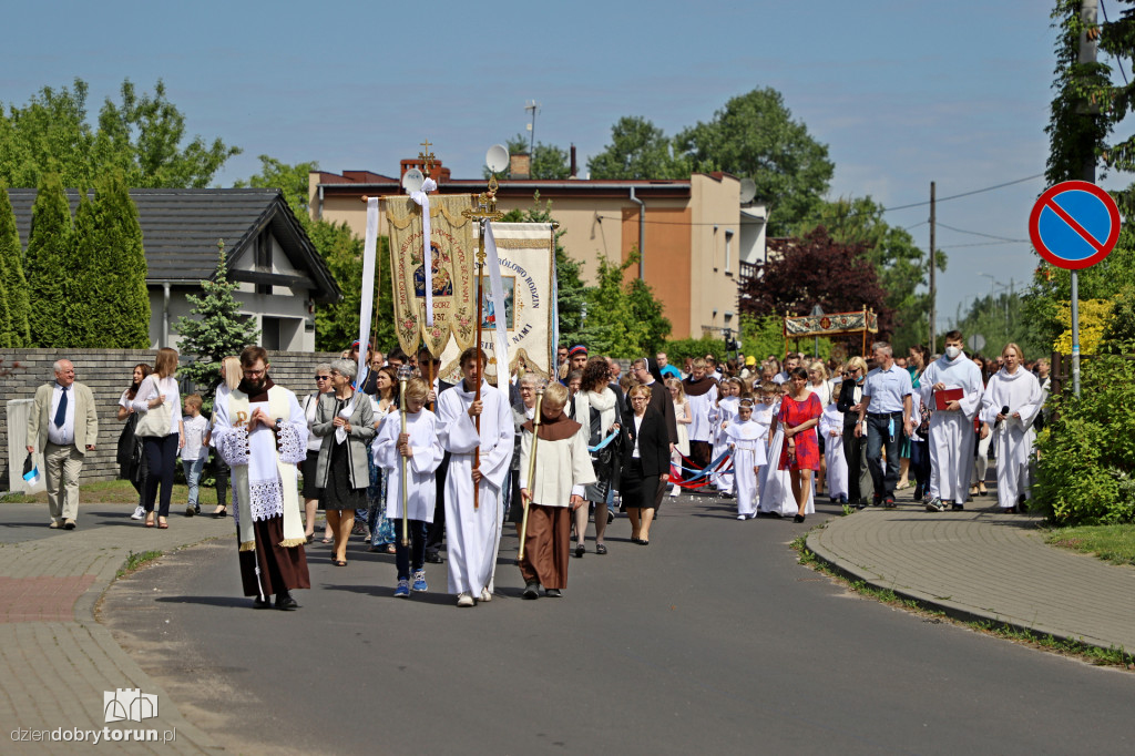 Toruń: procesja Bożego Ciała u franciszkanów