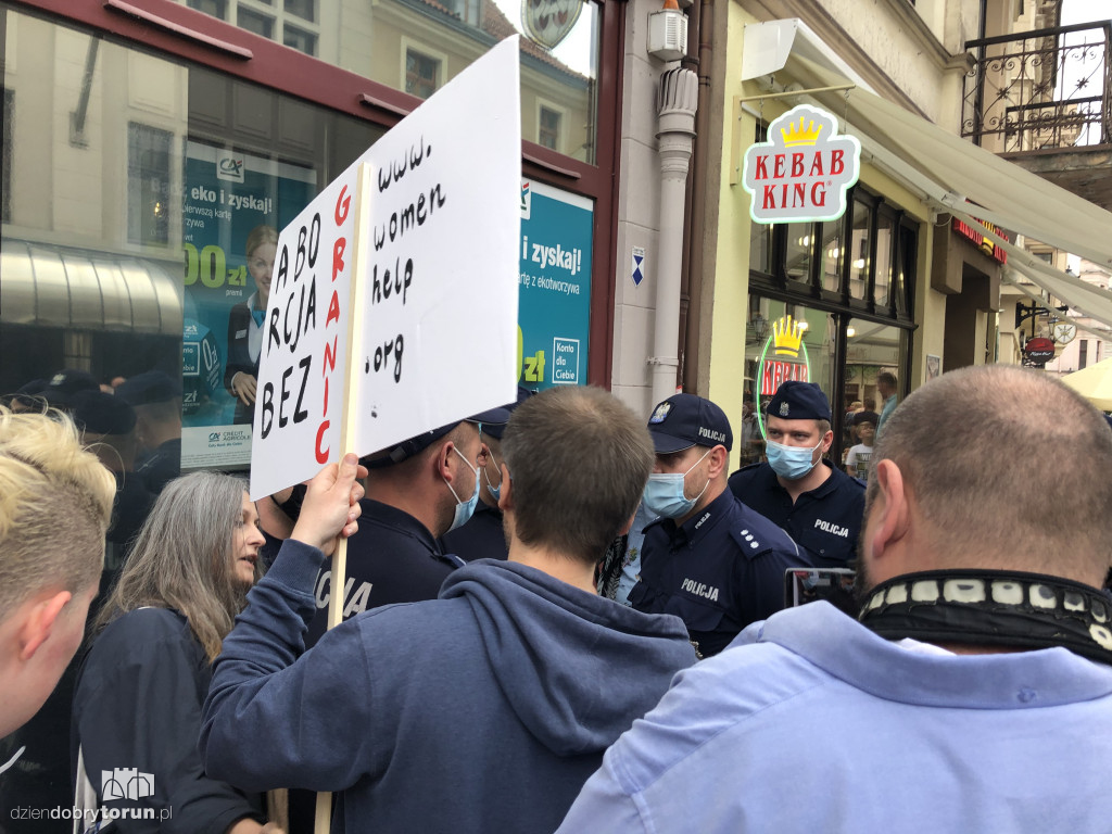 Akcja stop aborcji na toruńskiej starówce