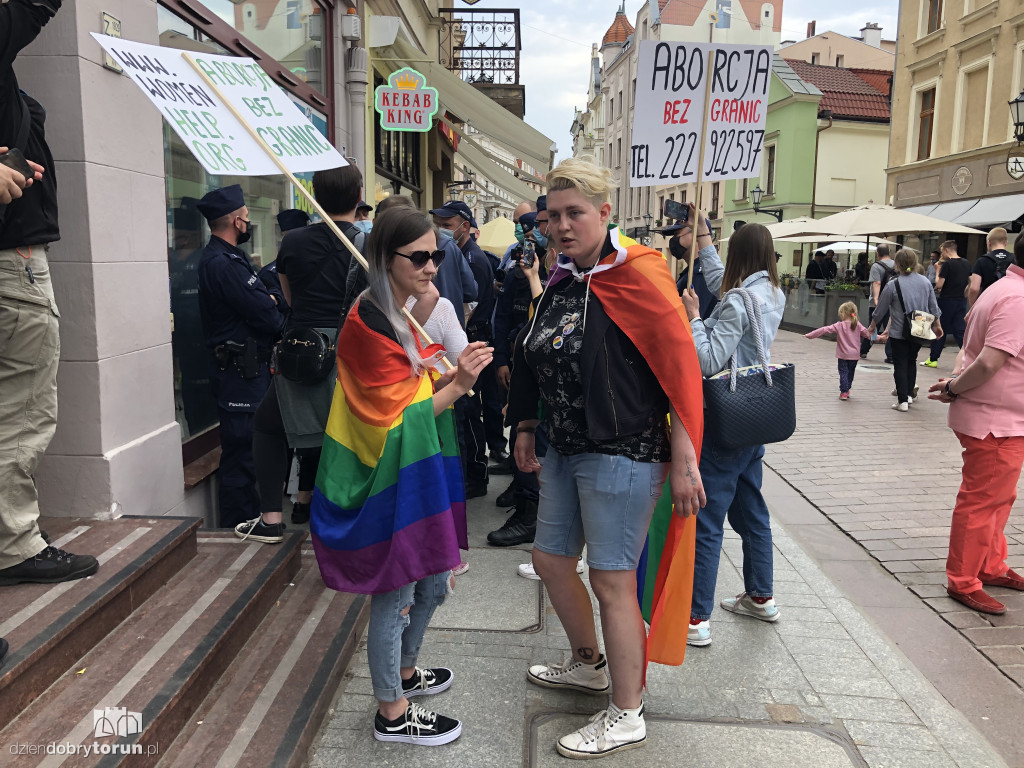 Akcja stop aborcji na toruńskiej starówce