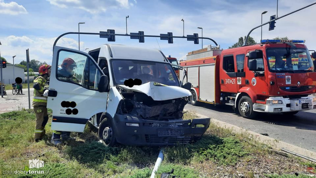 Toruń: wypadek na jednym ze skrzyżowań