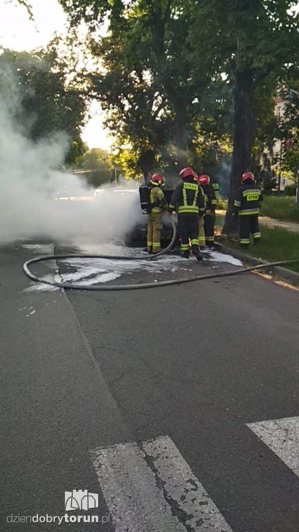 Toruń: pożar auta przy ul. Bydgoskiej