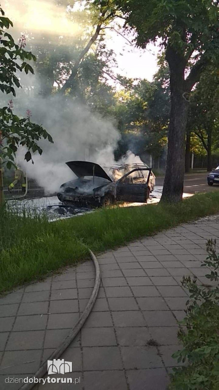 Toruń: pożar auta przy ul. Bydgoskiej
