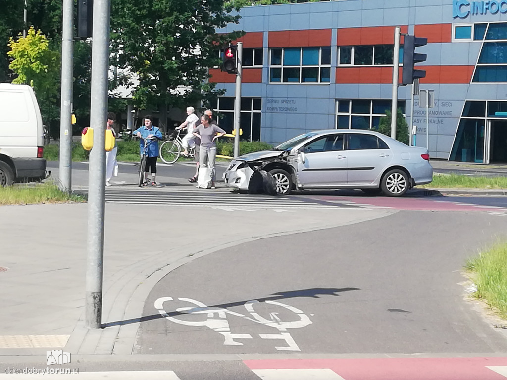 Toruń: kolizja przy  Szosie Chełmińskiej