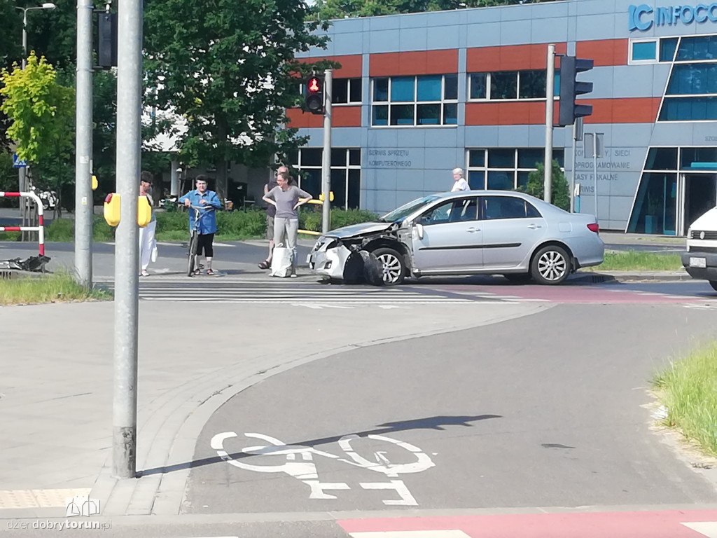 Toruń: kolizja przy  Szosie Chełmińskiej