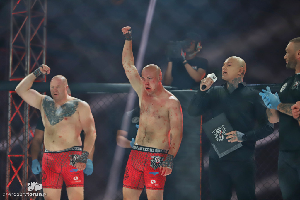The War - walki na gołe pięści