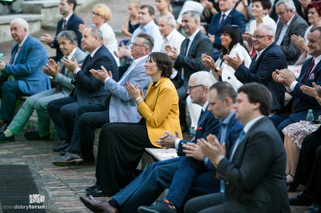 Toruń: nagrody marszałka wręczone