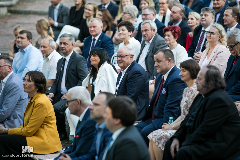 Toruń: nagrody marszałka wręczone