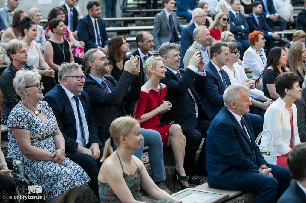 Toruń: nagrody marszałka wręczone