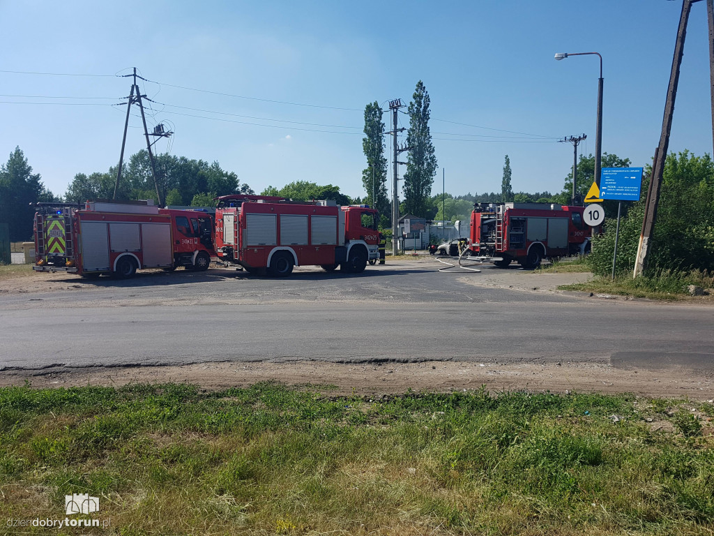 Toruń: pożar samochodu przy Kociewskiej