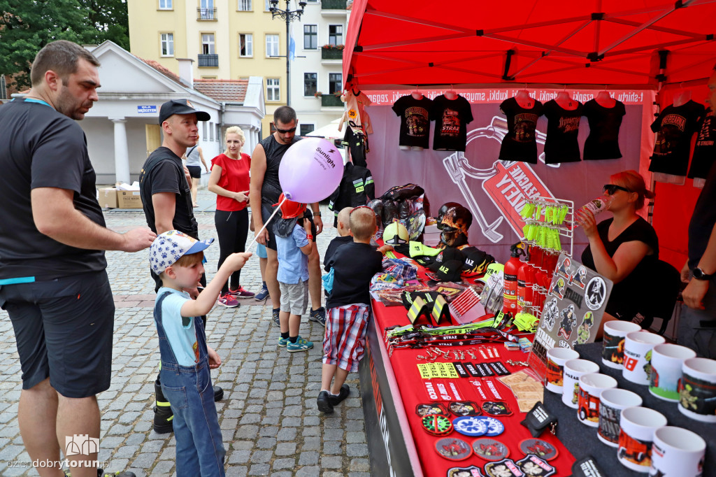 Zawody strażackie na Rynku Nowomiejskim
