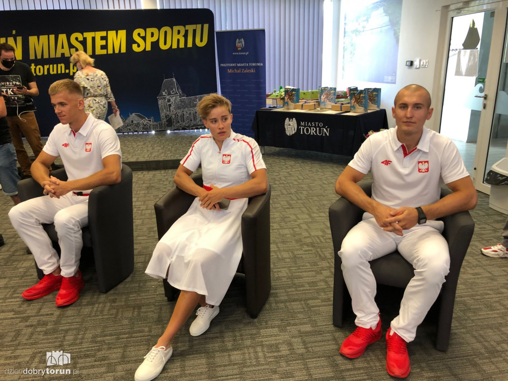 Toruńscy sportowcy lecą do Tokio
