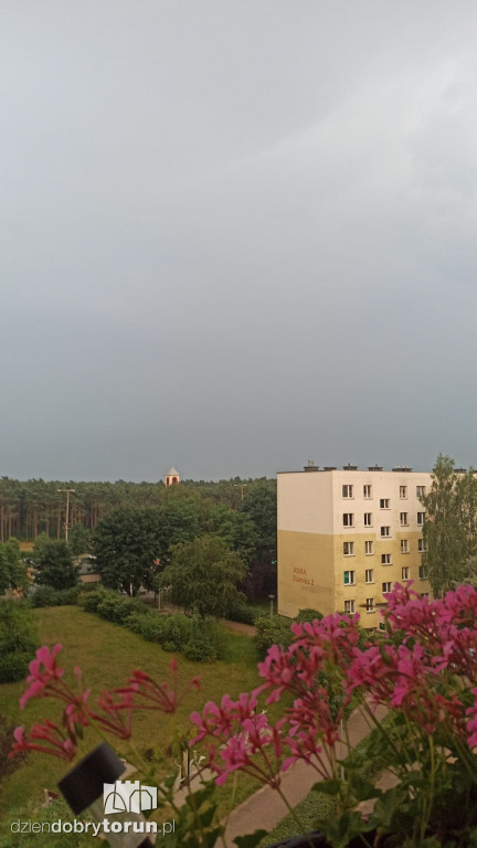 Burzowe chmury znów nad Toruniem