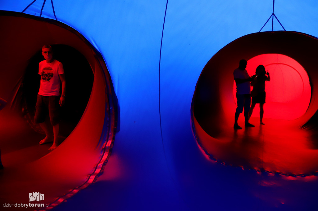 Instalacja ,,Luminarium Albesila'' gotowa do zwiedzania