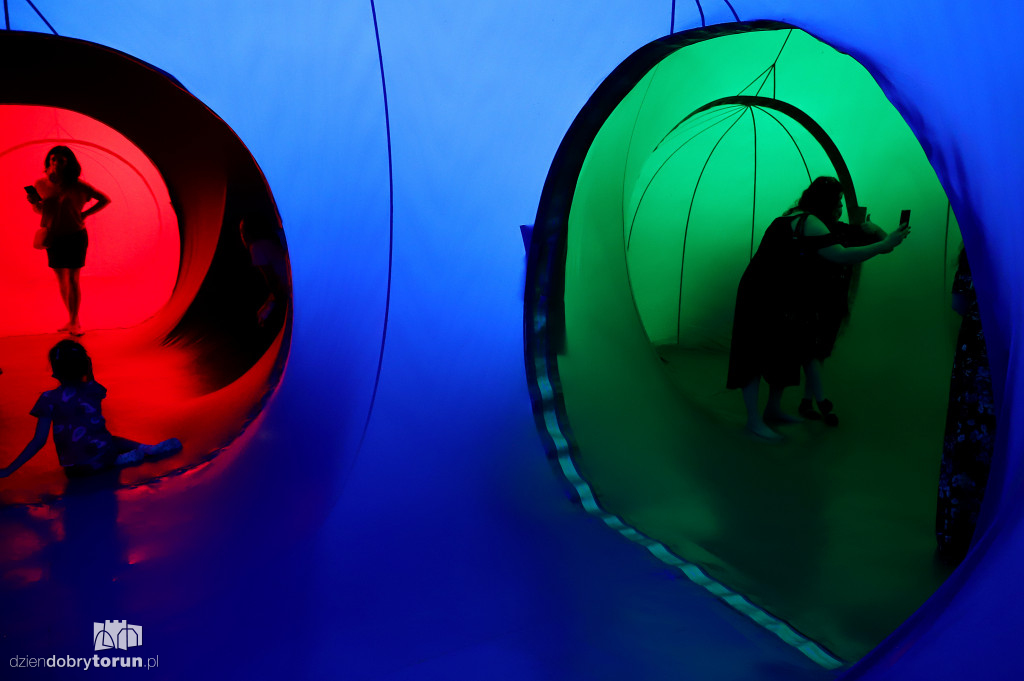 Instalacja ,,Luminarium Albesila'' gotowa do zwiedzania