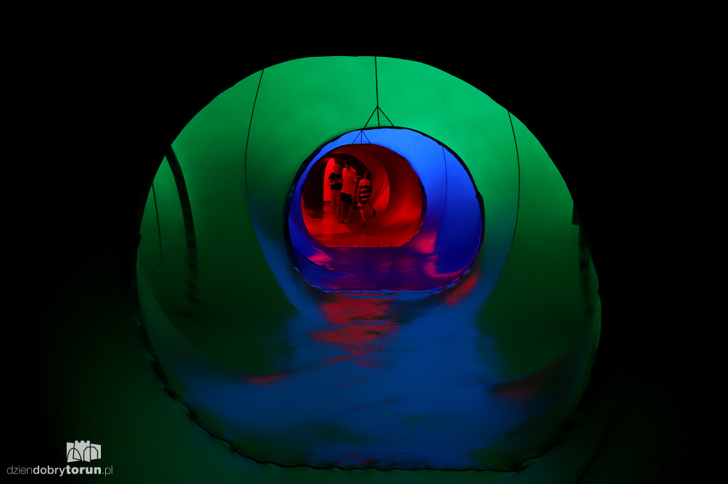 Instalacja ,,Luminarium Albesila'' gotowa do zwiedzania