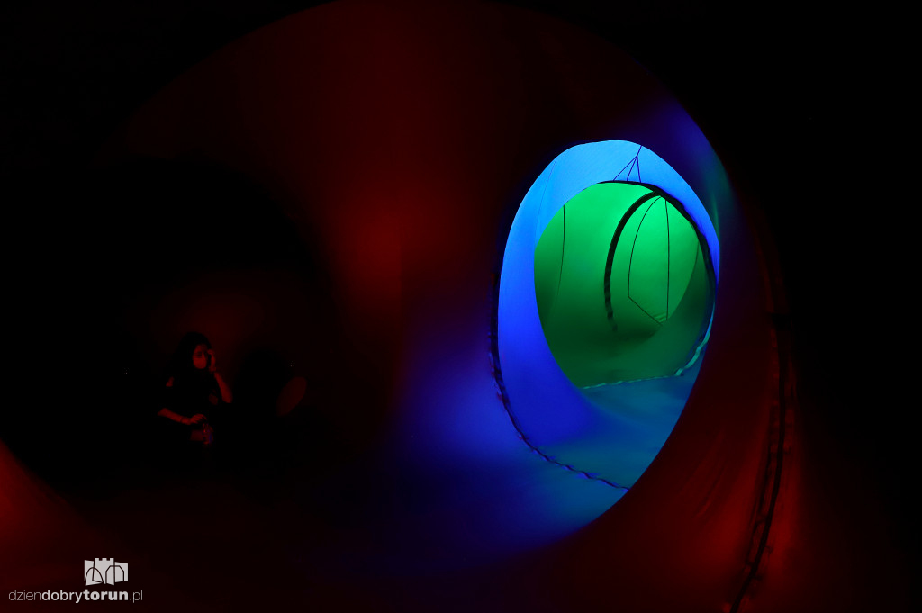 Instalacja ,,Luminarium Albesila'' gotowa do zwiedzania
