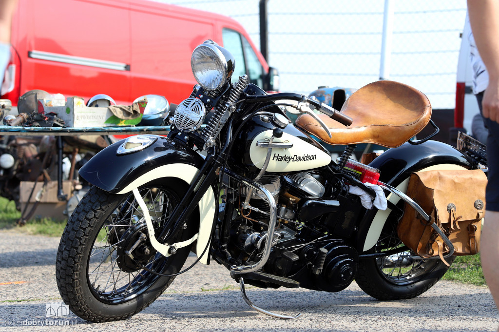 Niedzielny motobazar w Toruniu