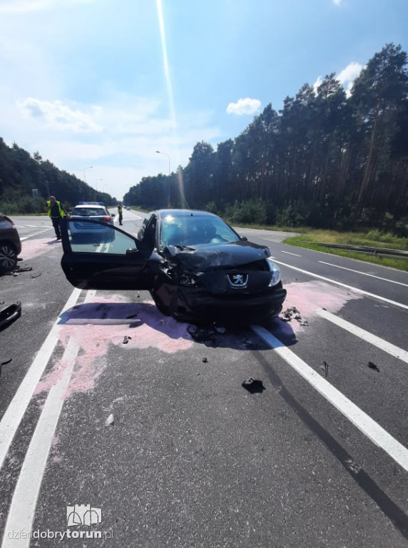 Groźny wypadek na węźle Cierpice k. Torunia
