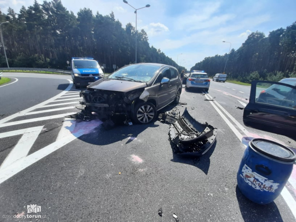 Groźny wypadek na węźle Cierpice k. Torunia