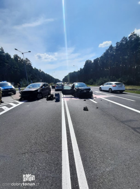 Groźny wypadek na węźle Cierpice k. Torunia