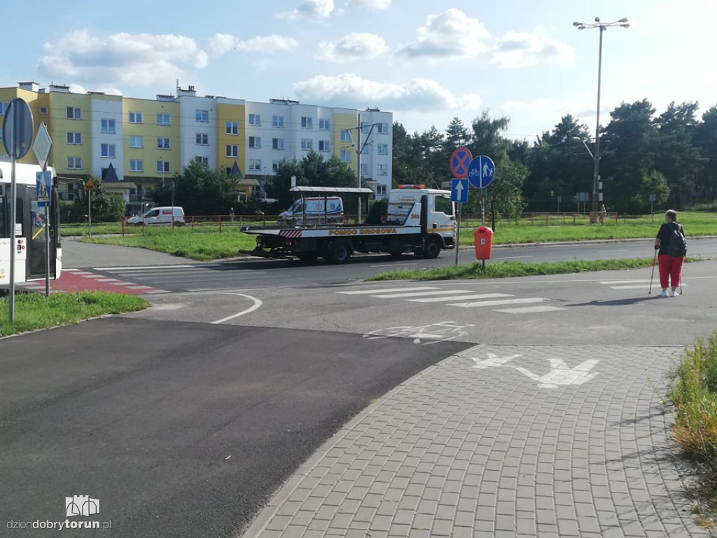Toruń: zderzenie na rondzie Honorowych Dawców Krwi